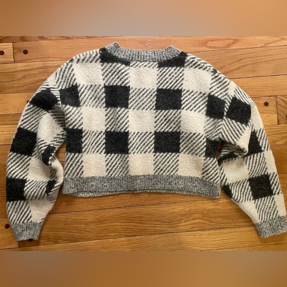 Alya Francesca's Fuzzy Grey Buffalo Plaid Check V-Neck Cropped Sweater Women XS - Picture 4 of 6